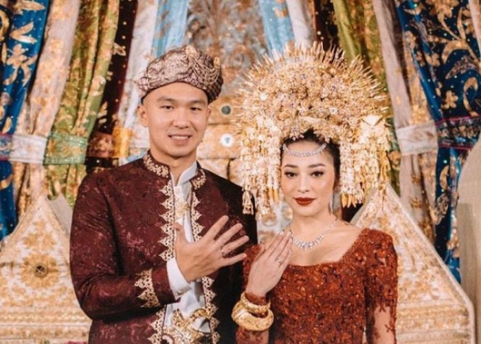 Bingung Menikah Pakai Adat Apa? Berikut 10 Adat Pernikahan Indonesia yang Paling Cantik
