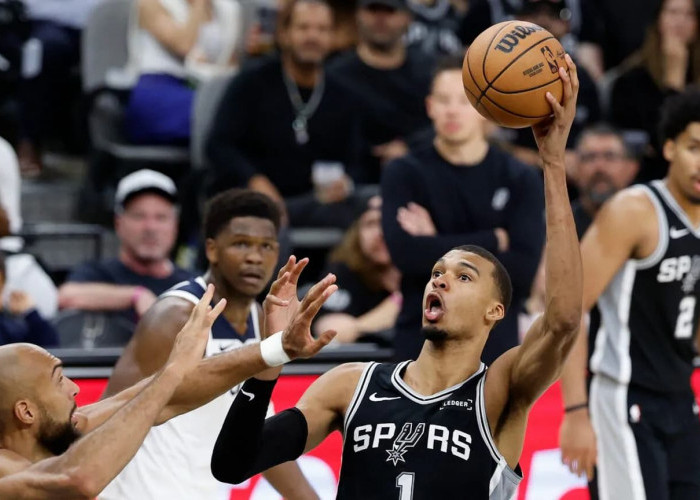 Hasil Playoff NBA: Bungkam Timberwolves di Gim 5, Spurs Ketuk Pintu Final Wilayah Barat