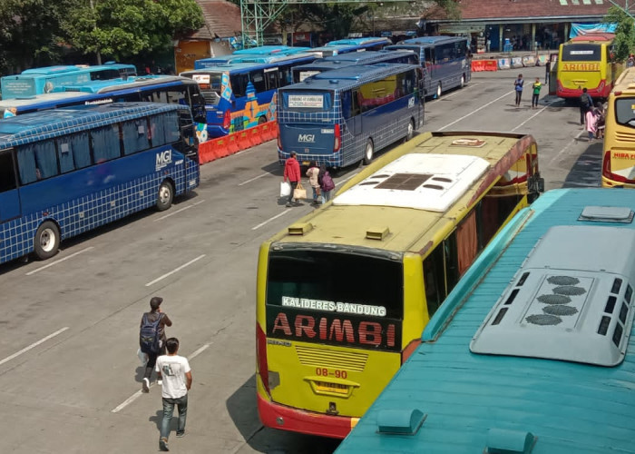 Hari Terakhir Libur, Terminal Leuwipanjang Dipadati Pengunjung