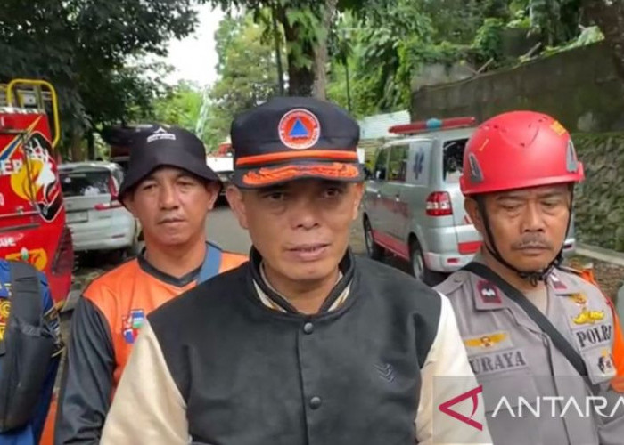 Balita yang Hanyut di Sungai Ciliwung Berhasil Dievakuasi dalam Kondisi Meninggal Dunia