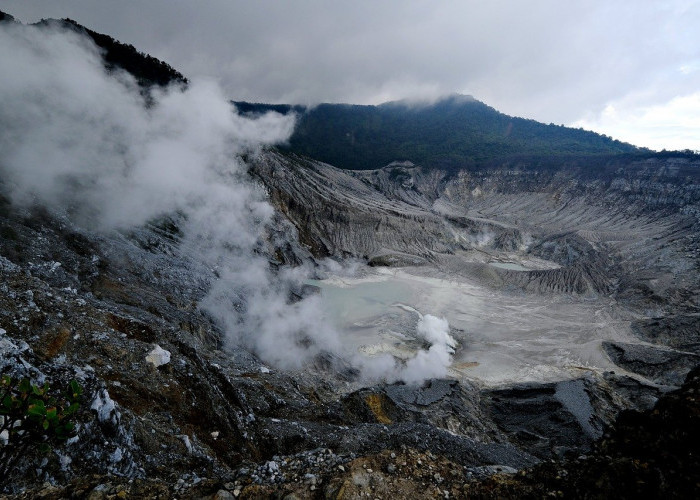 Seumur-umur Belum Pernah Kesini? Yuk Kesini, Pesona Wisata Tangkuban Perahu yang Tidak Ada Tandingannya!