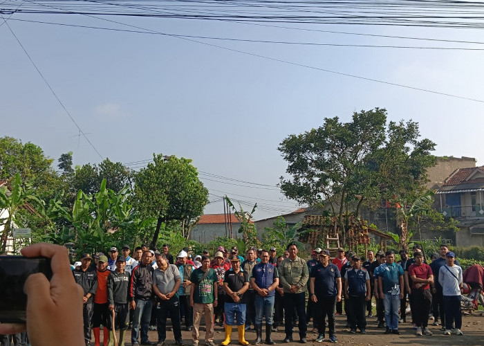 HUT ke-385 Kabupaten Bandung, Dishub Gelar Korve Bersih Sampah di Pameungpeuk