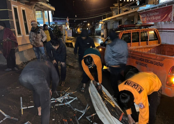 Pasca Gempa, Pemkab Bandung Distribusikan Logistik dan Pemeriksaan Kesehatan Warga Terdampak 