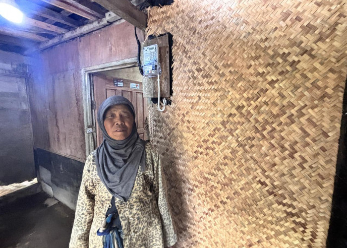 Dari Lampu Minyak ke Listrik Mandiri: Perubahan Hidup Sukinah Berkat Program BPBL