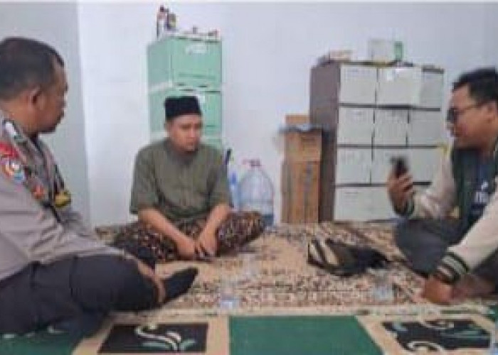 Tidak Terima Ditegur agar Buka Alas Kaki, Diduga WNA Asal Arab Saudi Dorong Petugas Masjid