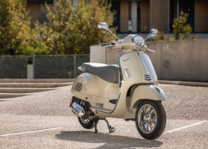 Vespa GTS 2023 : Desain Lebih Mewah dan Modern dengan Performa yang Mantap, Segini Harganya!   