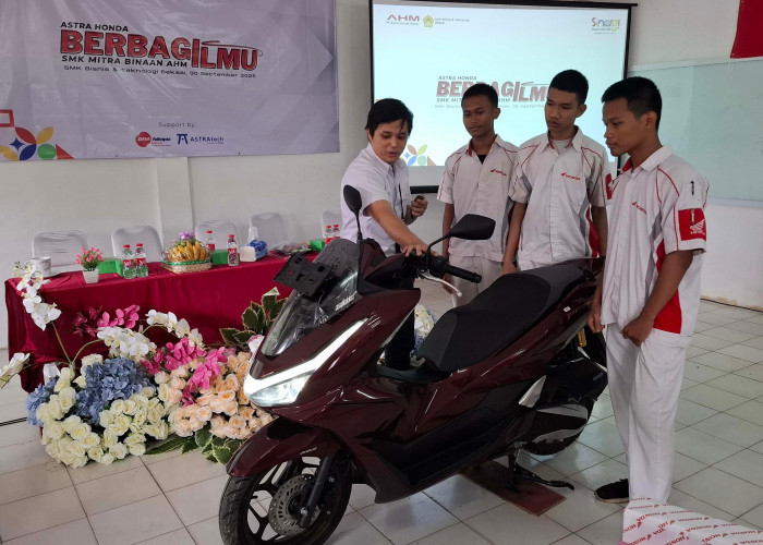 Astra Honda Berbagi Ilmu bersama SMK Bisnis dan Teknologi Bekasi
