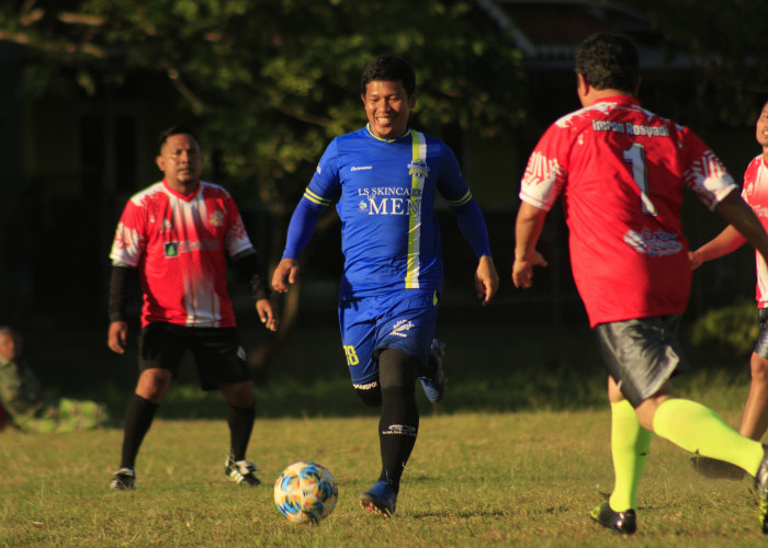 Persib Bandung Legend Bungkam Kabupaten Cirebon All Star, 6 Gol Tanpa Balas!