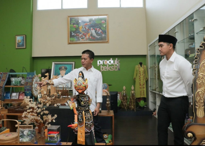 Temui Kang DS Di Rumdin, Ketum PSI Kaesang Nyatakan Ingin Bahagiakan Masyarakat Kabupaten Bandung 