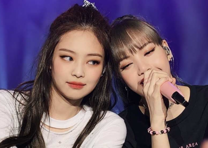 Jennie dan Lisa BLACKPINK Tampil Perdana Sebagai Solois di Coachella 2025