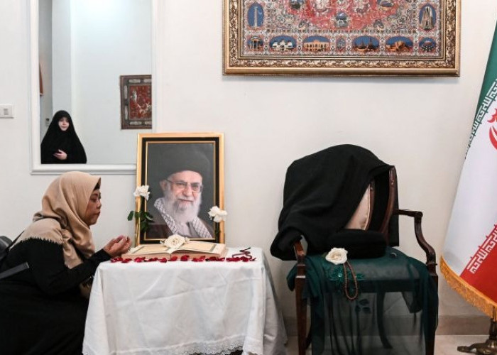 Iran Bentuk Kepemimpinan Sementara Tiga Orang Usai Wafatnya Ayatollah Khamenei