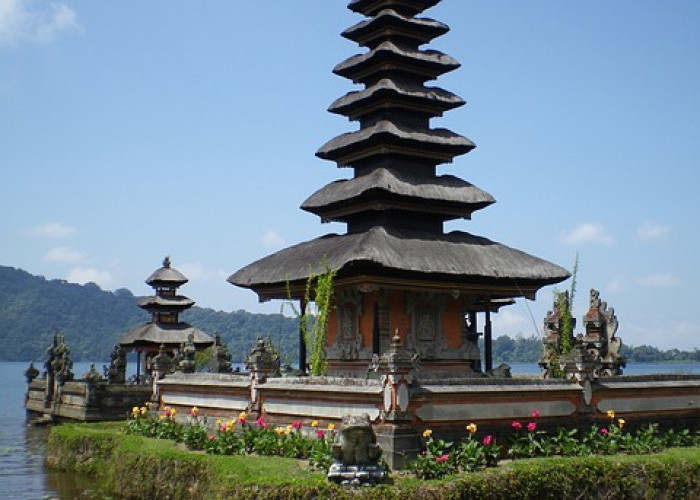  6 Wisata Bali Terkenal : Menyelami Kekayaan Alam dan Budaya yang Memikat!   