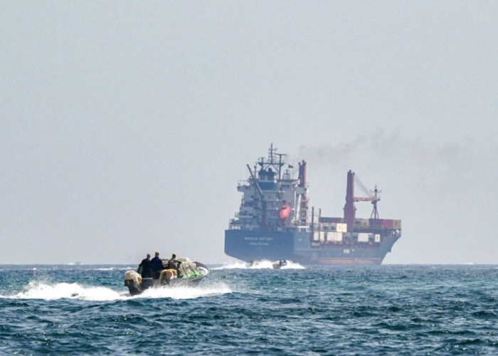 Donald Trump Desak Iran Hentikan Pungutan di Selat Hormuz