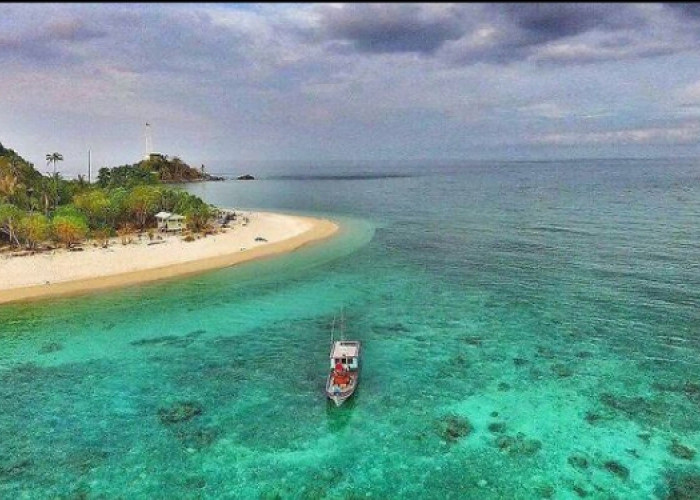 Wisata Pulau Natuna: Pesona Alam dan Keindahan Laut yang Mempesona di Ujung Nusantara 