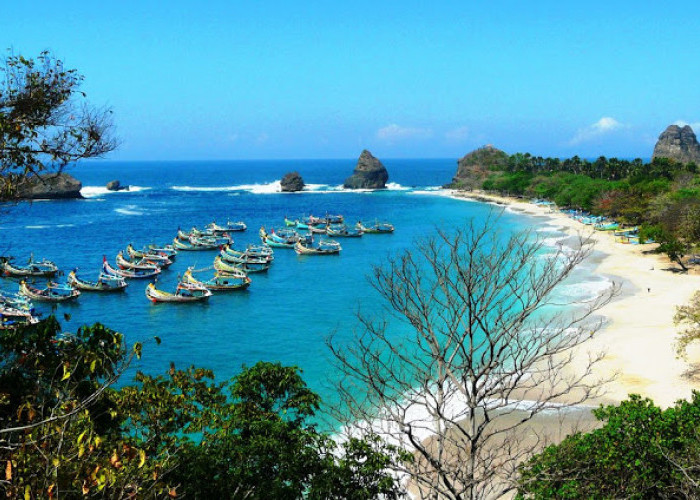 7 Rekomendasi Pantai Indah di Jawa Barat yang Wajib Kamu Datengin!