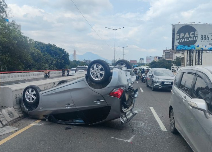 Kecelakaan di Flyover Pasupati Bandung, Polisi Gerak Cepat Atasi Kemacetan