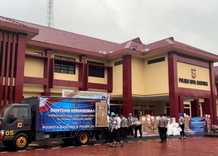 Polresta Bandung Kirim 7 Ton Bantuan untuk Korban Longsor di Desa Pasirlangu KBB