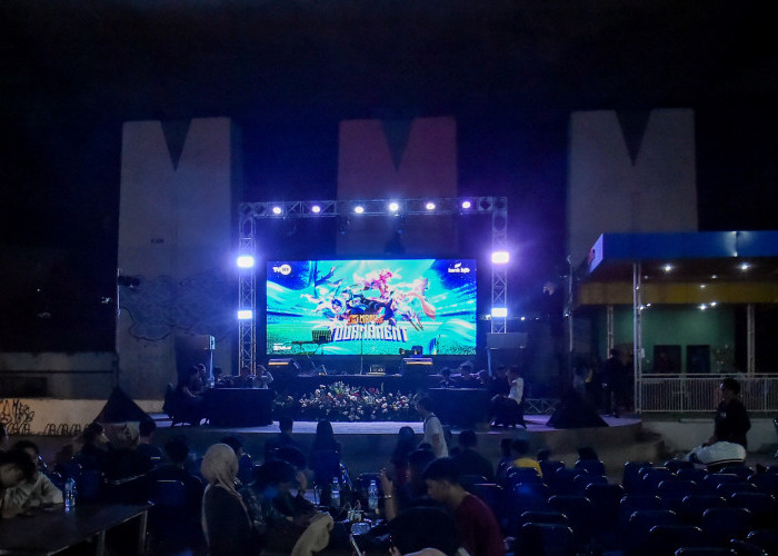 Taman Film Bandung Bergemuruh, Pesta Bola Gembira Disambut Meriah Warga
