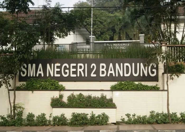 Terjatuh dari Lantai 2 Gedung SMAN 2 Bandung, Dua Siswa Mengalami Luka Ringan