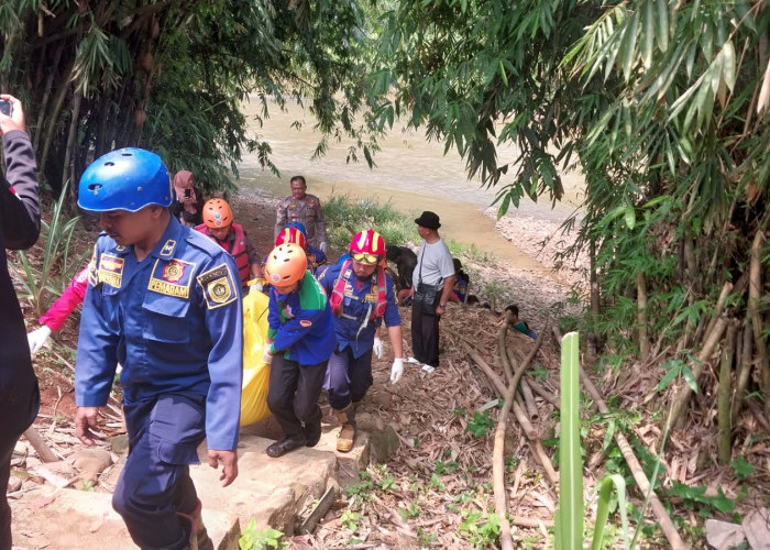 Dikira sedang Selam, Warga Pusparaya Bojonggede Malah Temukan Mayat di Sungai Ciliwung