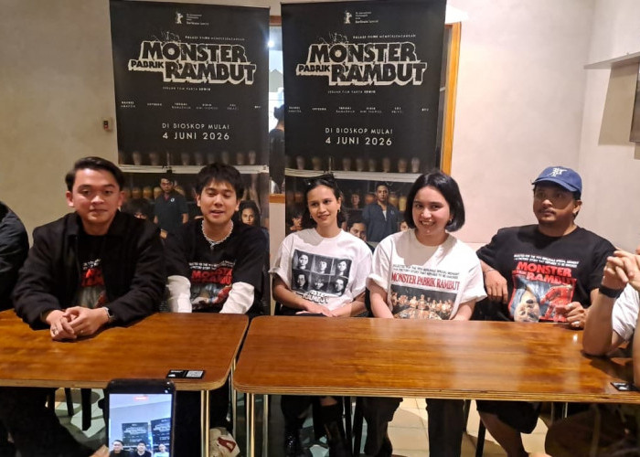 Tiket Monster Pabrik Rambut Sold Out di Bandung, Horor Baru Karya Edwin Angkat Teror Overwork dan Kurang Tidur