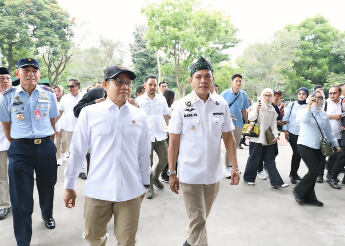 Kunjungi Kabupaten Bandung, Menko Muhaimin Apresiasi Ekosistem Pemberdayaan Masyarakat Ponpes Al-Ittifaq