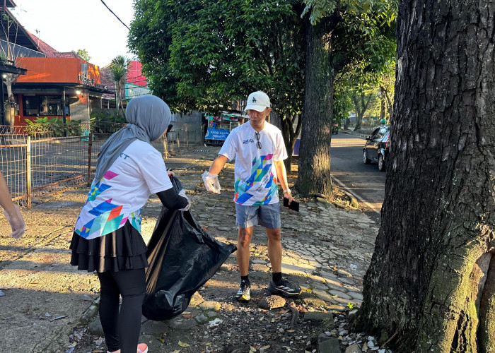 PLN Icon Plus Regional Jawa Barat Gelar Aksi 'Bottle Up' Peringati Hari Lingkungan Hidup Sedunia
