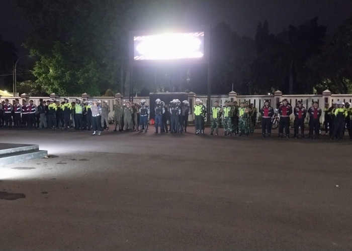 Patroli Gabungan Skala Besar di Bogor, Warga Kepergok Minum Ciu hingga Beri Imbauan Komunitas Motor