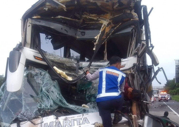 Kecelakaan di Tol Jagorawi, Sopir Bus Diduga Ngantuk