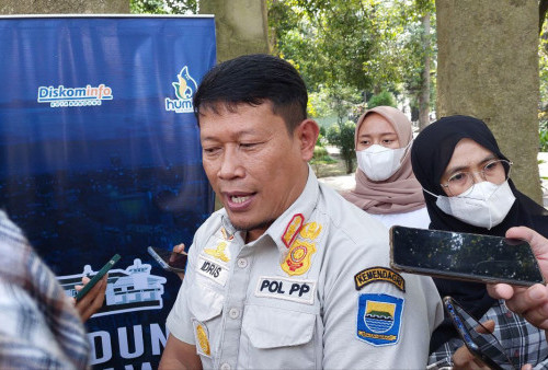 Satpol PP Kota Bandung Tegaskan akan Tebang Reklame Ilegal