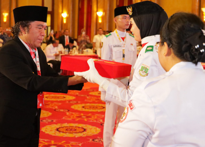 BPIP Beri Salinan Bendera Pusaka Kepada 38 Kepala Daerah