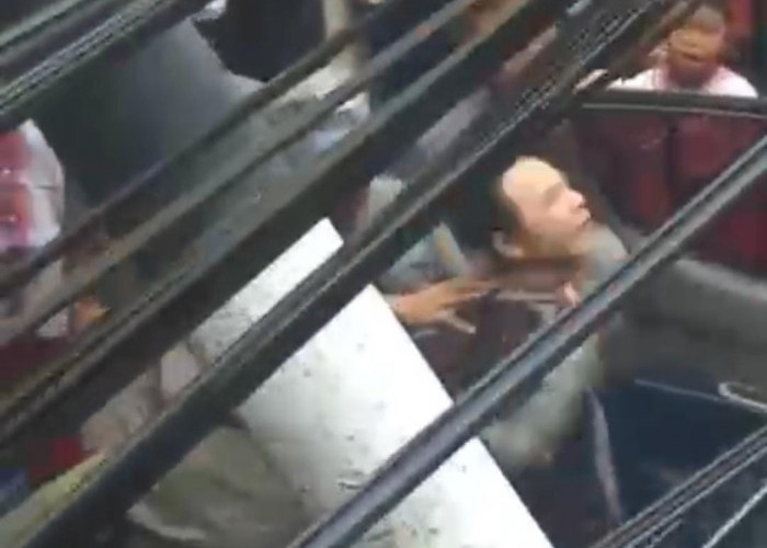 Warga Caringin Kabupaten Bogor Diduga Ditusuk oleh Tetangga Usai Salat Jumat