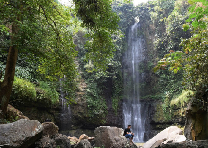 Sejarah Air Terjun Pengantin di Cimahi, Simak Ceritanya!