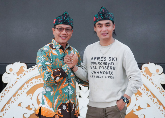 Vokalis Band ST 12 Charly Van Houten Dikabarkan Bakal Dampingi Dadang Supriatna Pada Pilbup Bandung 2024