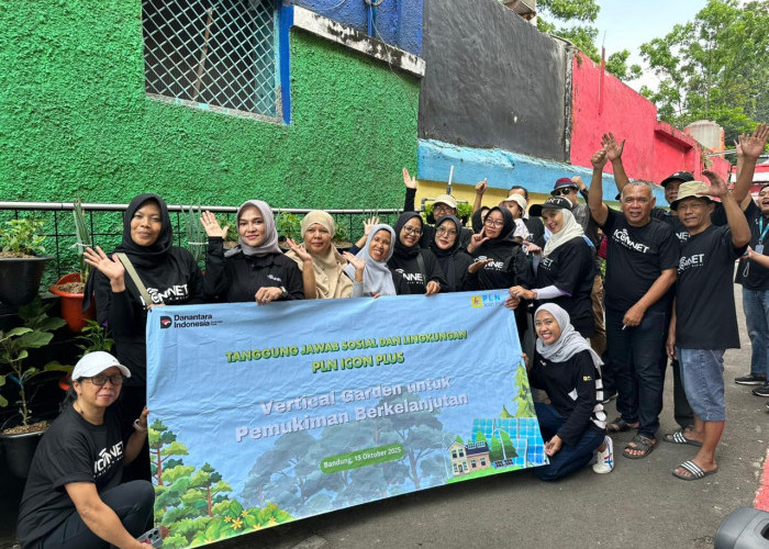PLN Icon Plus Dorong Penghijauan Kota Lewat Program Vertical Garden di Bandung