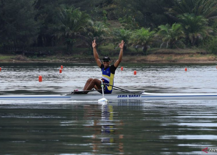 Jawa Barat Raih Medali Emas di Awal Final Dayung Rowing