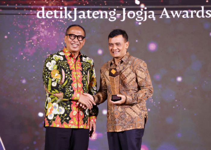 Raih Penghargaan Investasi, Ahmad Luthfi Sukses Pacu Ekonomi Jawa Tengah