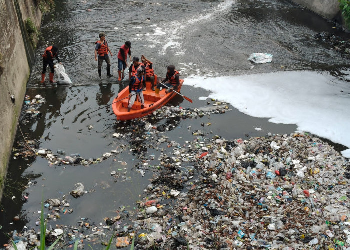  Pentahelix Dayeuhkolot Normalisasi 9,5 Kilometer Sungai Cikapundung, Cigede, dan Cipalasari