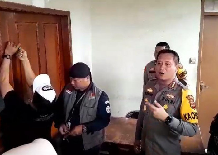Kapolresta Bandung Perintahkan Personil Jaga Gudang PPK, Minta Tembak di Tempat Jika Ada yang Akan Rusak Surat