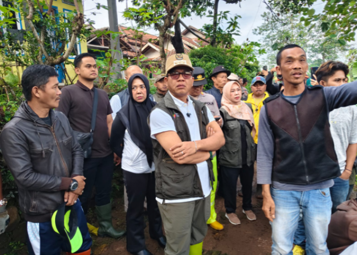 Ketua DPRD Kabupaten Bandung Minta Warga Tingkatkan Kewaspadaan dan Jauhi Lokasi Longsor