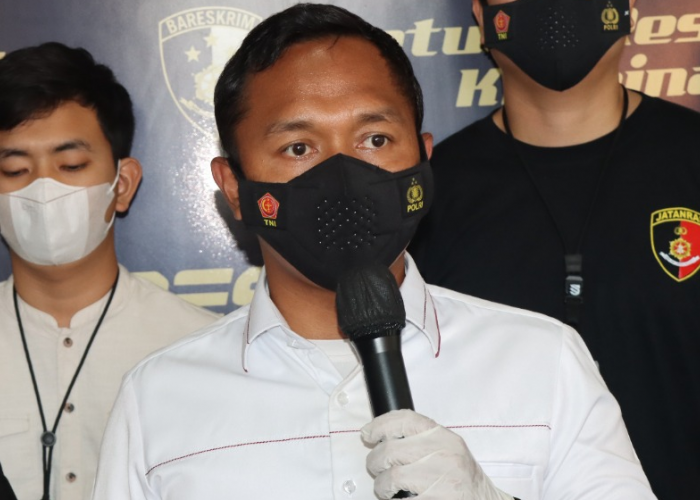 Kerap Resahkan Warga Jakarta Barat, 6 Pelaku Begal Bersenjata Tajam Ditangkap Polisi