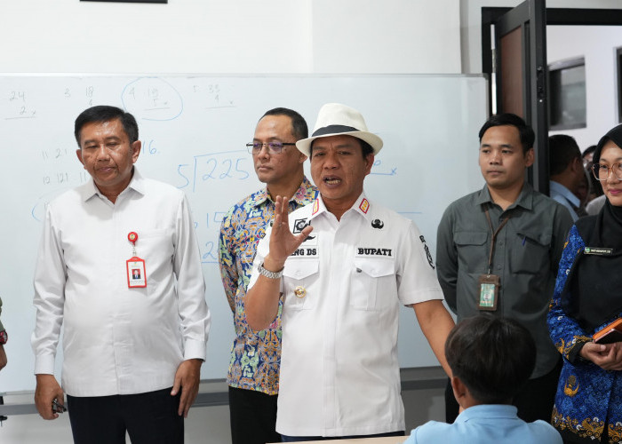 Bupati Bandung dan Dirjen Prasarana Strategis Kemensos Tinjau Sekolah Rakyat di Si Jalak Harupat