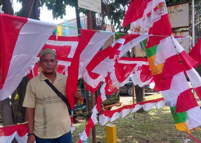 Penjual Bendera Minta Pemerintah Kota Bogor Adakan Woro-woro Pengunaan Bendera Bagi Masyarakat