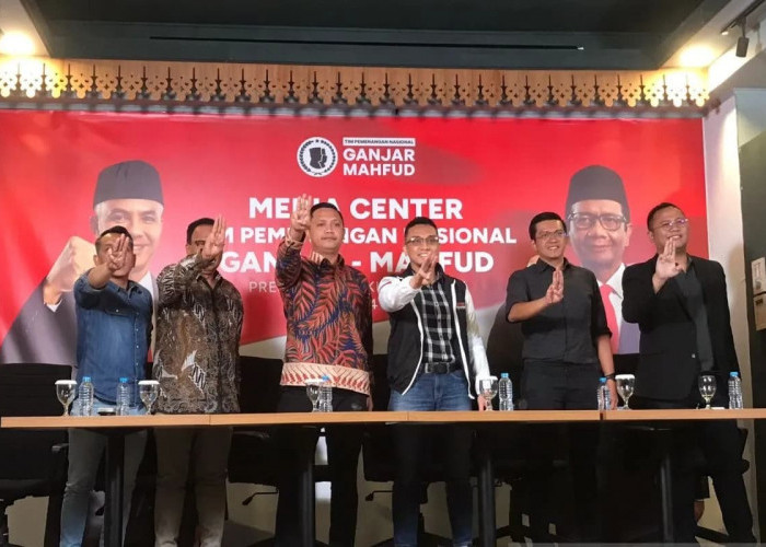 1.000 Pengacara Beking Aiman Witjaksono Hadapi Laporan di Polda Metro Jaya