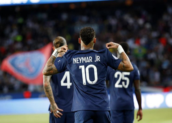 Ayah Neymar Bantah Putranya Ingin Pergi dari Paris Saint-Germain