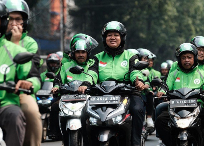 Aksi Massa Ojol Tuntut THR Tuai Dukungan dan Hujatan