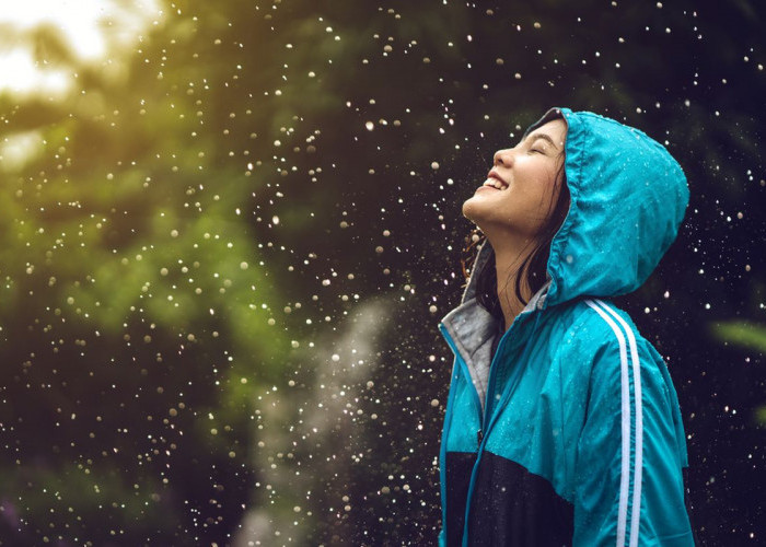 8 Tips Agar Anda dapat Terhindar dari Sakit Cuaca Musim Hujan