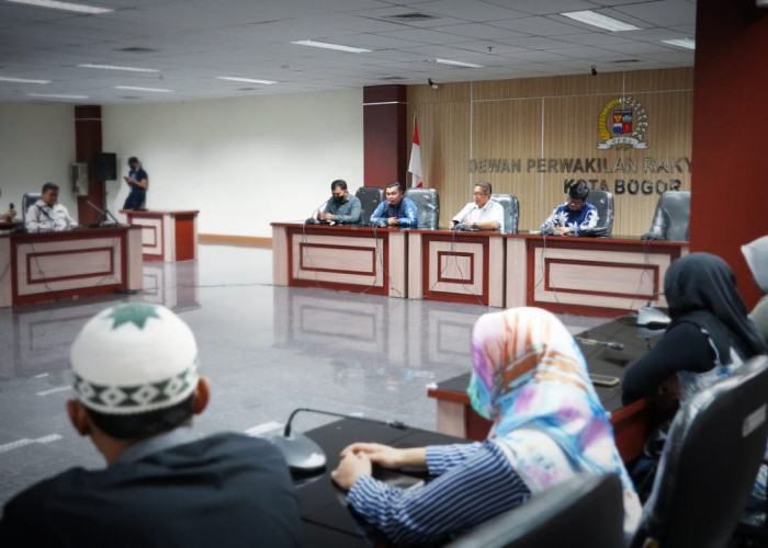 Curhat ke DPRD, Puluhan Karyawan PDJT Tagih Janji Bima Arya Tuntaskan Upah Mandek