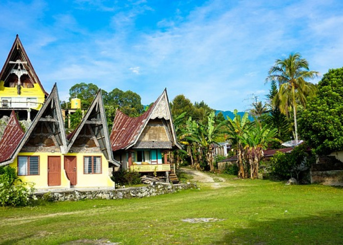 Pesona Keajaiban Danau Toba: Menjelajahi Destinasi Wisata Terbesar di Asia Tenggara yang Memikat Hati!