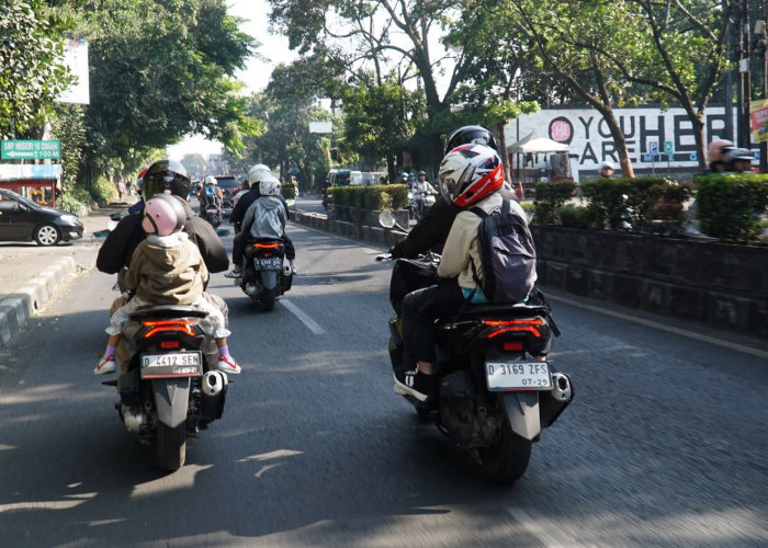 Utamakan Keselamatan Buah Hati, Simak Tips Aman Membonceng Anak dengan Sepeda Motor